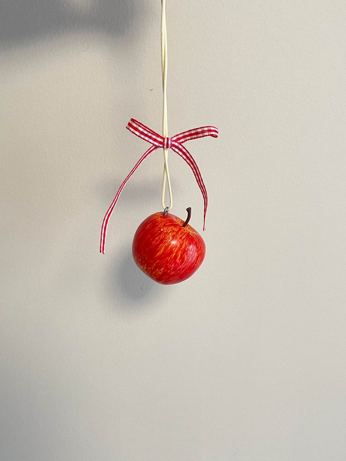 Realistic Apple Car Accessory, Fruit Hanging Ornament, Rearview Decor, Auto Gift